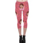 brunette girl emoji Capri Leggings 