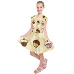 Colorful cupcakes pattern Kids  Short Sleeve Dress