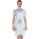 st patricks clover beer Short Sleeve Nightdress