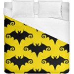 yellow bats Duvet Cover (King Size)