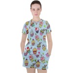 Cupcake Doodle Pattern Women s Tee and Shorts Set