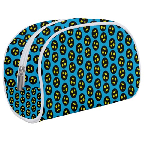 0059 Comic Head Bothered Smiley Pattern Makeup Case (Medium) from ArtsNow.com