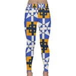 Shapes on a blue background                                                           Yoga Leggings