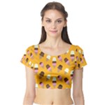 Ice cream on an orange background pattern                                                             Short Sleeve Crop Top