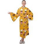 Ice cream on an orange background pattern                                                          Maxi Tie Front Velour Kimono