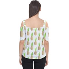 Cutout Shoulder T-Shirt 