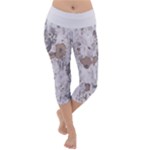 Cracked Marble Symphony Pattern Design Lightweight Velour Capri Yoga Leggings