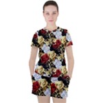 Roses Seamless Pattern Floral Women s T-Shirt and Shorts Set