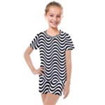 Black White Wave Pattern Wavy Water Seamless Kids  Mesh T-Shirt and Shorts Set