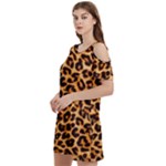 Giraffe Texture, Close-up, Giraffe Skin Texture Women s Cold Shoulder Round Neck Mini Dress