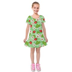 Strawberries Pattern Seamless Kids  Short Sleeve Velvet Dress from ArtsNow.com