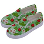 Strawberries Pattern Seamless Kids  Canvas Slip Ons