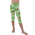 Strawberries Pattern Seamless Kids  Lightweight Velour Capri Leggings 