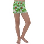 Strawberries Pattern Seamless Kids  Lightweight Velour Yoga Shorts