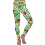 Strawberries Pattern Seamless Kids  Lightweight Velour Classic Yoga Leggings