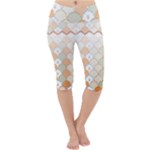 shells pattern Lightweight Velour Cropped Yoga Leggings