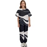 A Minimalist Pattern With Simple Lines And Shapes, Creating A Clean And Modern Aesthetic 06 Kids  T-Shirt and Pants Sports Set