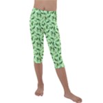 Leaves Pattern Texture Seamless Kids  Lightweight Velour Capri Leggings 