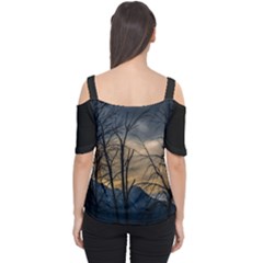 Cutout Shoulder T-Shirt 