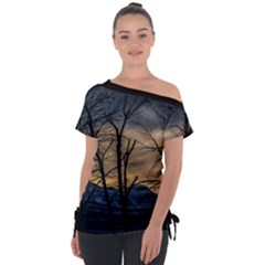 Off Shoulder Tie-Up T-Shirt 