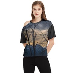 One Shoulder Cut Out T-Shirt 