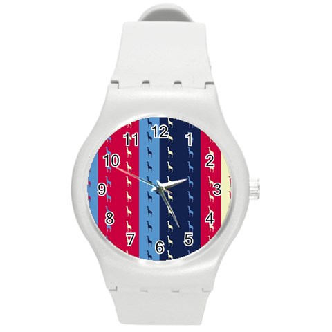 Giraffentapete Plastic Sport Watch (Medium) from ArtsNow.com Front