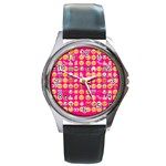 hot pink emoji Round Metal Watch