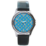 poop donald trump Round Metal Watch