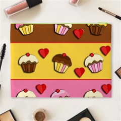 Love cupcakes Cosmetic Bag (XL) from ArtsNow.com Back