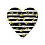 st patricks black white clover Magnet (Heart)