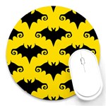 yellow bats Round Mousepad