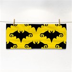 yellow bats Hand Towel