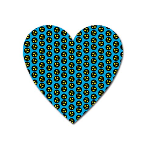 0059 Comic Head Bothered Smiley Pattern Heart Magnet from ArtsNow.com Front