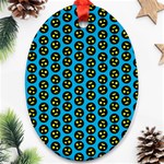 0059 Comic Head Bothered Smiley Pattern Oval Ornament (Two Sides)