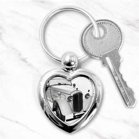 Car Key Chain (Heart) from ArtsNow.com Front