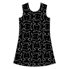 Enigmatic Demon Black and White Pattern Kids  Short Sleeve Velvet Dress from ArtsNow.com Front