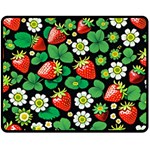 Strawberries Pattern Fleece Blanket (Medium)