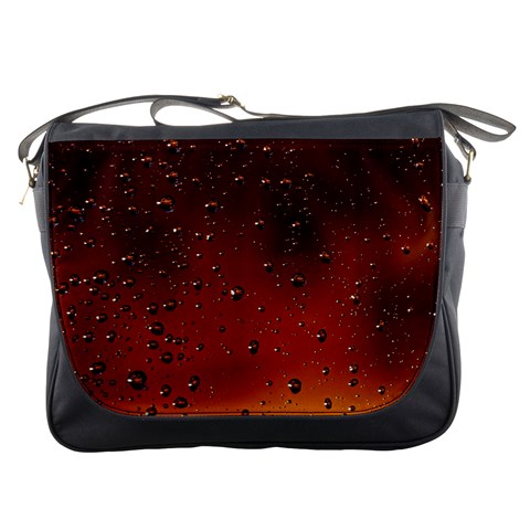 Water Drops, Lui, Amazing Messenger Bag from ArtsNow.com Front