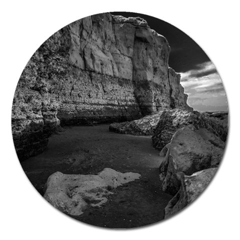 Timeless Shores, Las grutas beach, Rio negro, Argentina Magnet 5  (Round) from ArtsNow.com Front