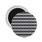 Black And White Circles Pattern 2.25  Magnets