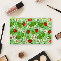 Strawberries Pattern Seamless Cosmetic Bag (Medium) from ArtsNow.com Front