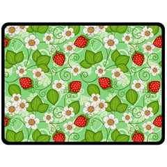 Strawberries Pattern Seamless Two Sides Fleece Blanket (Large) from ArtsNow.com 80 x60  Blanket Front