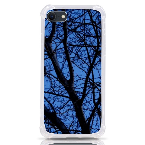 Tree and Blue Skies iPhone SE from ArtsNow.com Front