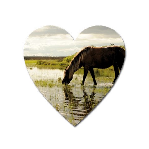 Horse in the Water Magnet (Heart) from ArtsNow.com Front